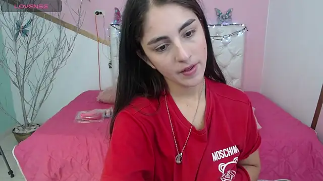 Snapshot of sofi_san chatting on 09-15-25, 01:44 sofi san online show from 09-15-25, 01:44