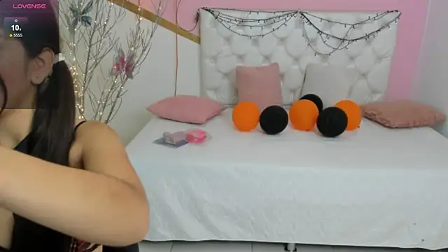 sofi san online show from 11-07-25, 02:10