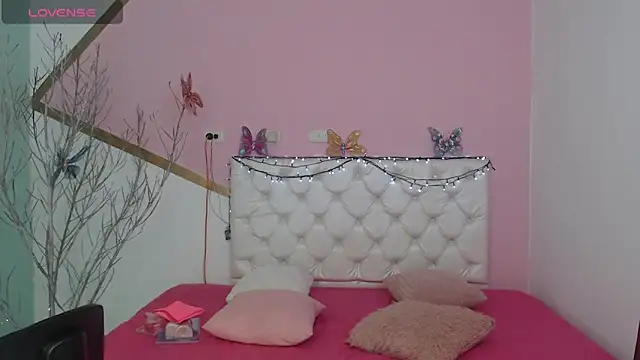 Snapshot of sofi_san chatting on 09-12-25, 01:55 sofi san online show from 09-12-25, 01:55