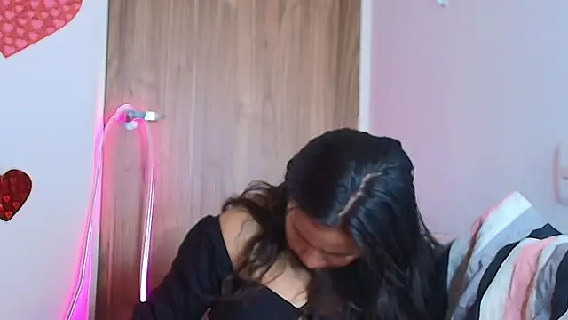 Snapshot of mady_gh chatting on 02-10-26, 01:59 mady gh online show from 02-10-26, 01:59