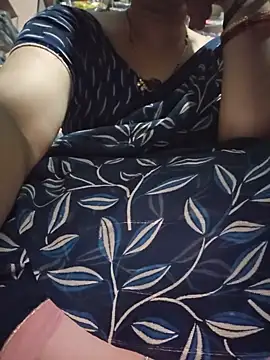 Snapshot of indianhotwife639 chatting on 05-20-26, 01:30 indianhotwife639 online show from 05-20-26, 01:30