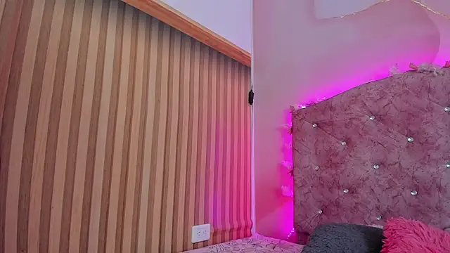 Mila grace  online show from 04-14-26, 06:24