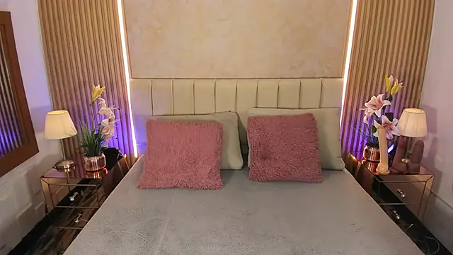 MaddyGray  online show from 04-17-26, 07:06