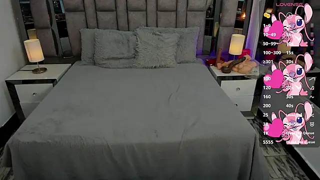 MaddyGray  online show from 11-13-25, 07:07