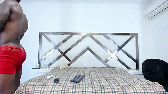 LadyandMaverick online show from 10-10-25, 04:13