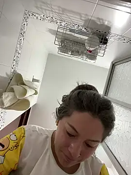 Alyha Cortes online show from 10-16-25, 12:02