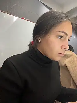 Alyha Cortes online show from 02-16-26, 01:54