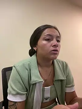 Alyha Cortes online show from 03-17-26, 01:36