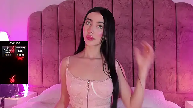 Snapshot of ValeskaZuev1 chatting on 10-16-25, 05:32 ValeskaZuev1 online show from 10-16-25, 05:32