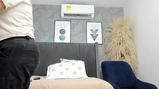 Milf loven  online show from 12-13-25, 08:04