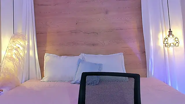 Artemisa08 online show from 10-24-25, 07:35