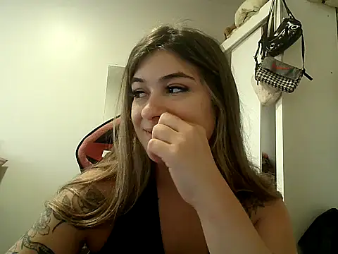 Snapshot of Becca_B chatting on 02-05-26, 09:21 Becca B online show from 02-05-26, 09:21