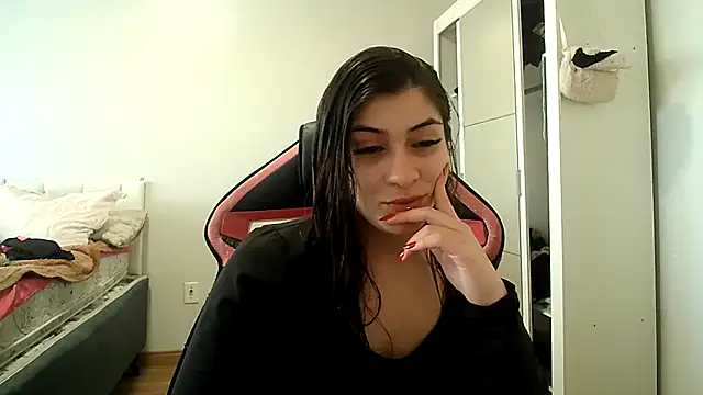 Becca B online show from 10-04-25, 07:37