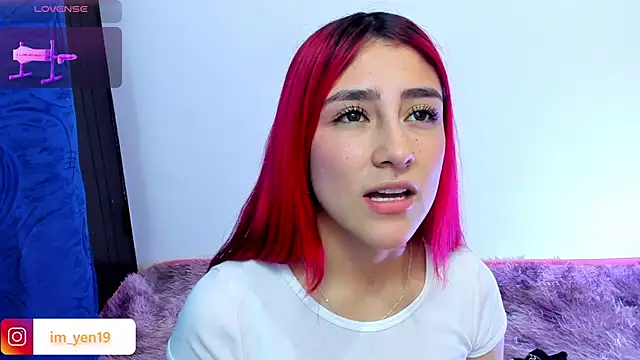 Snapshot of adahraa_younng chatting on 10-04-25, 06:15 adahraa younng online show from 10-04-25, 06:15