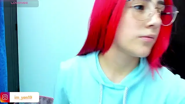 Snapshot of adahraa_younng chatting on 09-22-25, 08:04 adahraa younng online show from 09-22-25, 08:04