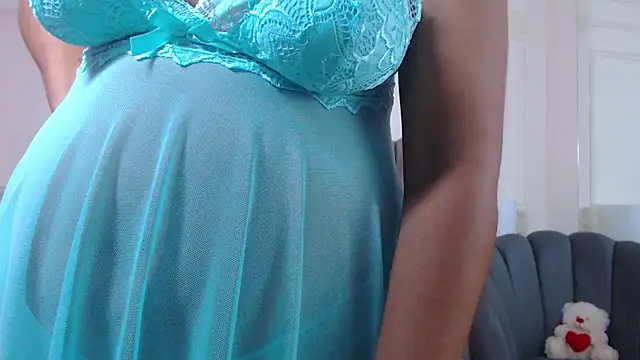 NatashaSilver online show from 11-18-25, 03:15