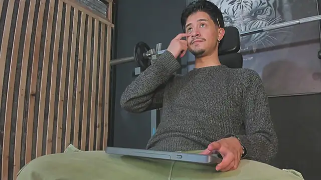 DimitriDeluxe online show from 11-26-25, 07:36