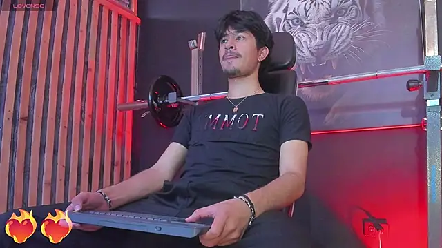 DimitriDeluxe online show from 10-27-25, 08:21