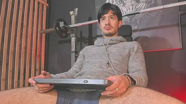 DimitriDeluxe online show from 12-17-25, 07:52