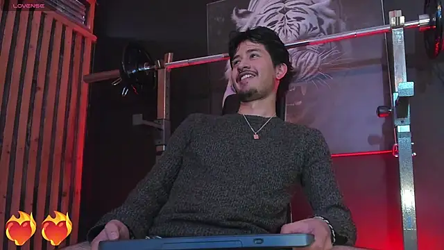 DimitriDeluxe online show from 10-28-25, 08:41