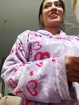 Adarha Ramirez online show from 11-21-25, 12:31