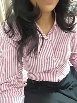 Snapshot of Shalu_G chatting on 02-06-26, 03:02 Shalu G online show from 02-06-26, 03:02