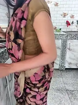 Snapshot of Shalu_G chatting on 03-02-26, 03:29 Shalu G online show from 03-02-26, 03:29