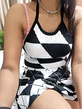 Snapshot of Shalu_G chatting on 02-08-26, 03:43 Shalu G online show from 02-08-26, 03:43