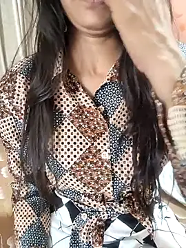 Snapshot of Shalu_G chatting on 02-26-26, 09:42 Shalu G online show from 02-26-26, 09:42