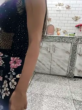 Snapshot of Shalu_G chatting on 05-17-26, 01:44 Shalu G online show from 05-17-26, 01:44