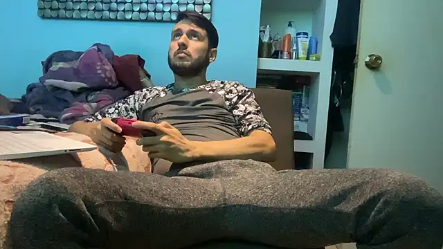 Alexitho25 online show from 12-19-25, 05:21