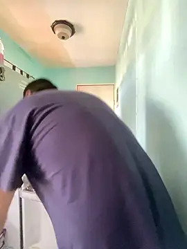 Alexitho25 online show from 12-15-25, 06:25