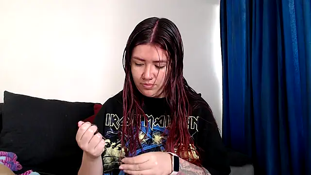 evilheart 69 online show from 11-20-25, 02:40