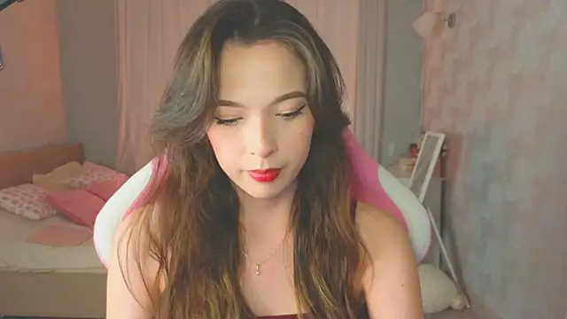 yuna sunshy online show from 10-25-25, 01:16