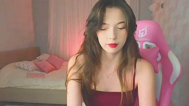 Snapshot of yuna_sunshy chatting on 10-22-25, 12:32 yuna sunshy online show from 10-22-25, 12:32