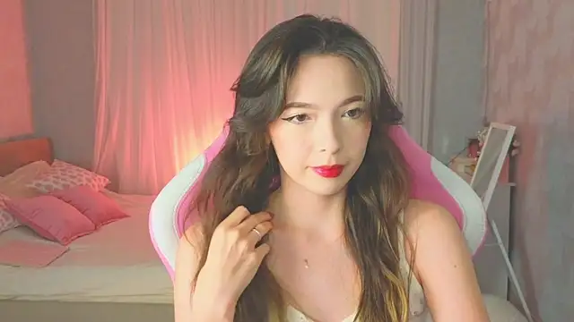 yuna sunshy online show from 10-22-25, 11:25