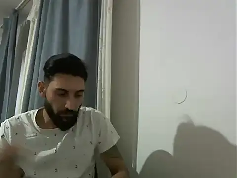 Snapshot of Alexgrc13 chatting on 10-03-25, 01:56 Alexgrc13 online show from 10-03-25, 01:56