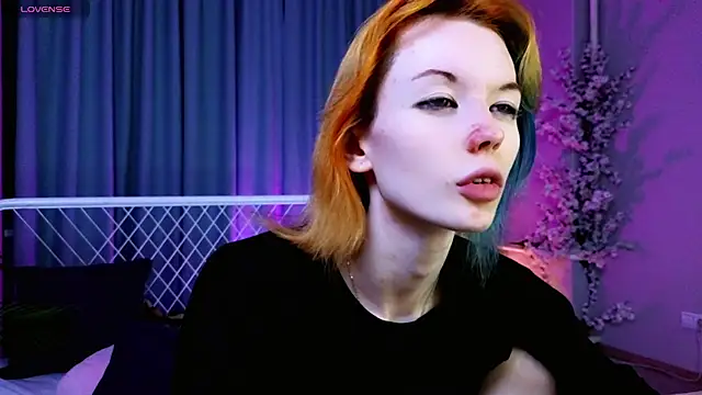 Snapshot of Kiara_Dream chatting on 07-10-26, 10:32 Kiara Dream online show from 07-10-26, 10:32