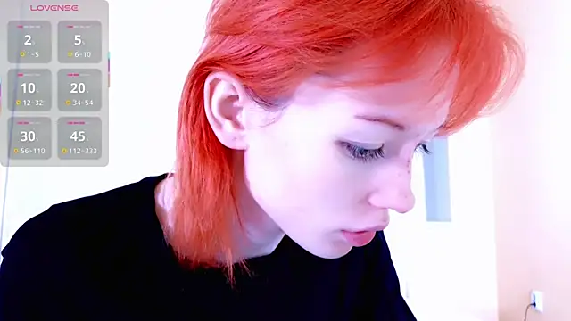 Snapshot of Kiara_Dream chatting on 05-28-26, 10:26 Kiara Dream online show from 05-28-26, 10:26