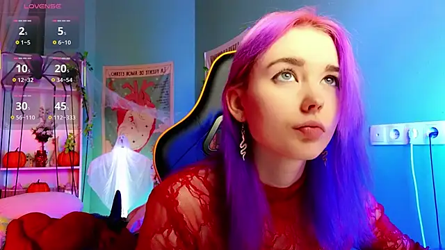 Kiara Dream online show from 10-28-25, 08:52