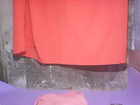 Snapshot of HottyElle chatting on 07-23-26, 03:04 HottyElle online show from 07-23-26, 03:04