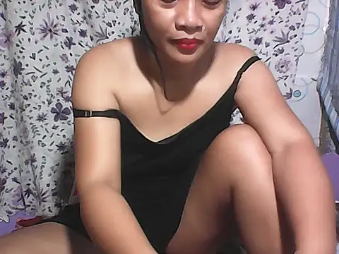 Snapshot of HottyElle chatting on 07-01-26, 04:57 HottyElle online show from 07-01-26, 04:57