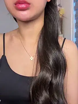 Snapshot of Mimi_love01 chatting on 02-14-26, 06:57 Mimi love01 online show from 02-14-26, 06:57