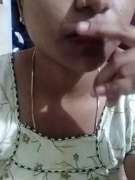 Snapshot of Varsha21 chatting on 10-10-25, 03:46 Varsha21 online show from 10-10-25, 03:46