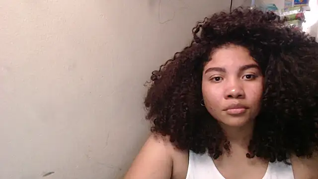 Snapshot of madelene chatting on 05-25-26, 01:27 madelene online show from 05-25-26, 01:27