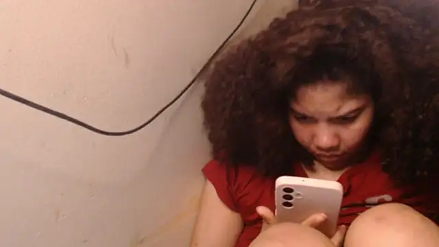 madelene online show from 11-29-25, 02:23