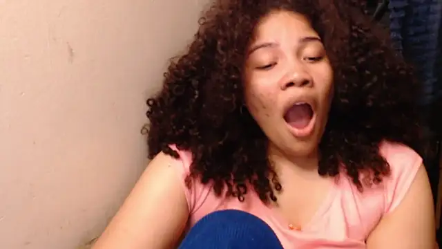 madelene online show from 12-17-25, 02:38