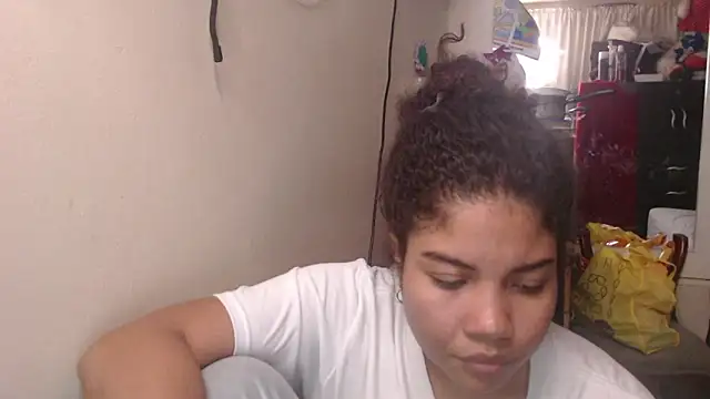 Snapshot of madelene chatting on 05-15-26, 03:48 madelene online show from 05-15-26, 03:48