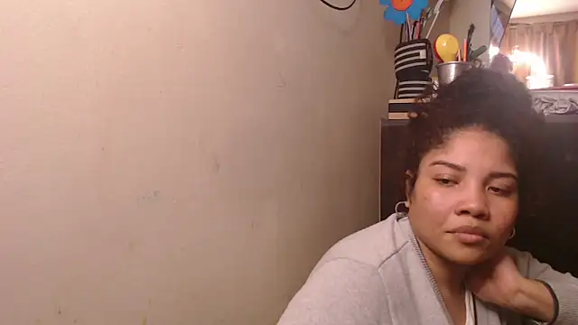 madelene online show from 10-05-25, 03:41