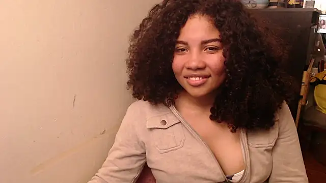 Snapshot of madelene chatting on 05-03-26, 03:00 madelene online show from 05-03-26, 03:00